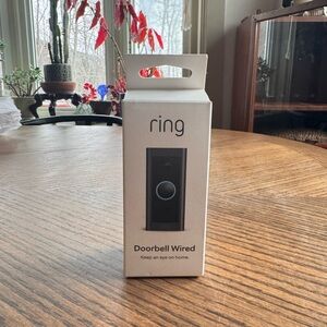 Ring Doorbell Wired in Black and White